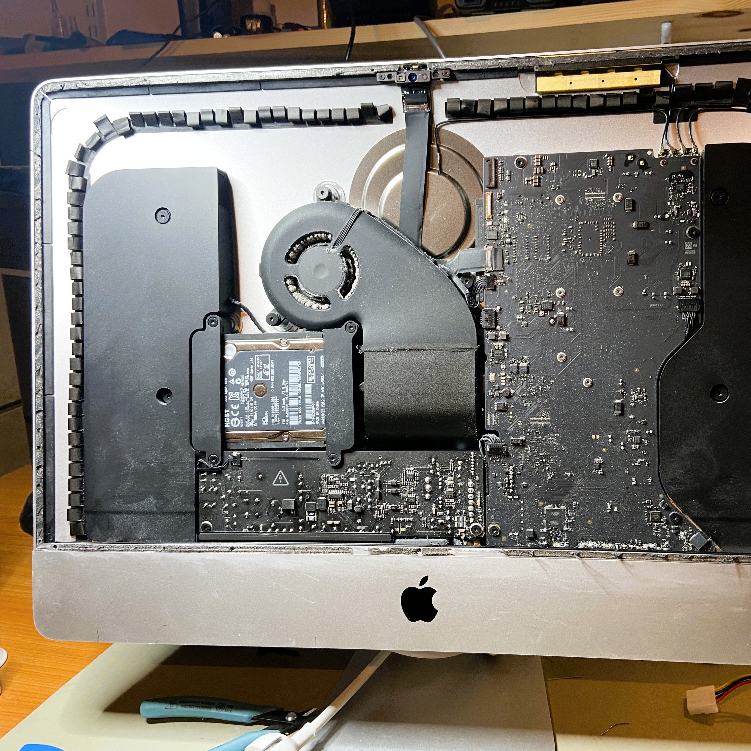 Service av Apple iMac 2012-2019, rengöring & hårddisk