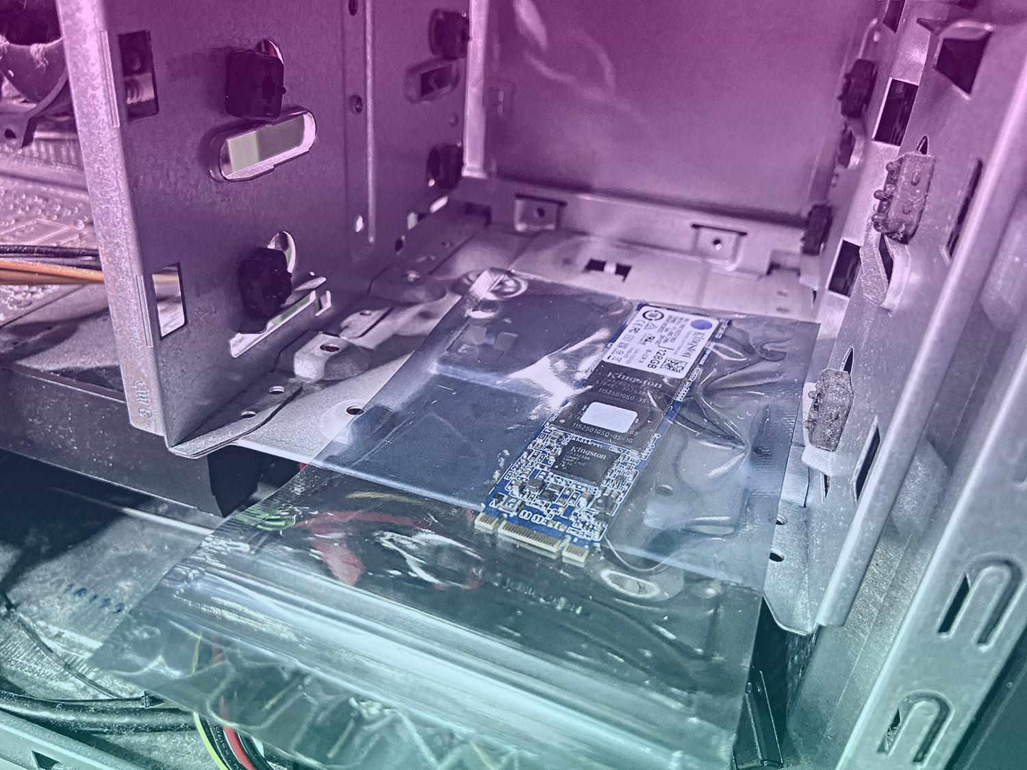 Två nya hårddiskar & installation av stationär dator