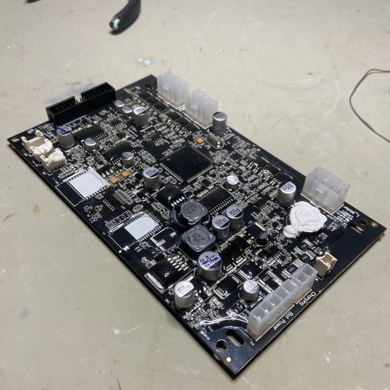 Kretskort robotgräsklippare, byte av komponenter