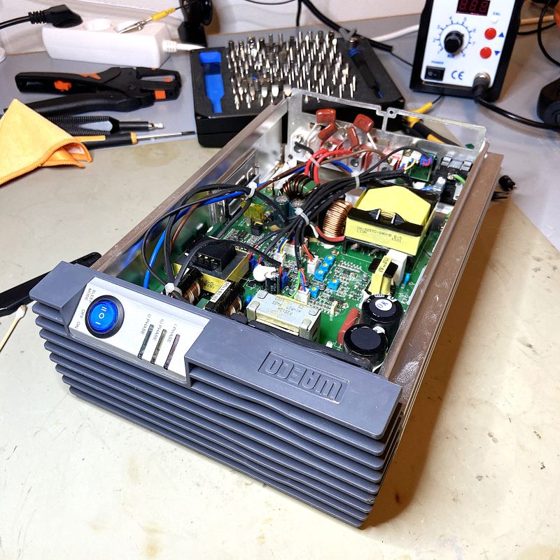 Reparation av Waeco PerfectCharge inverter husbil
