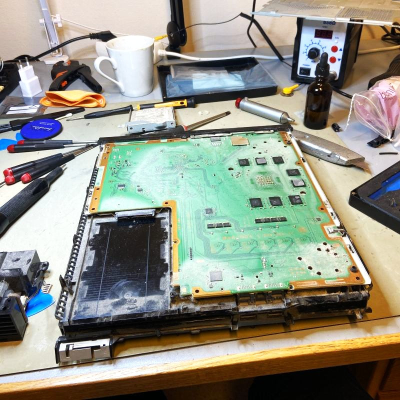 Rengöring & kylpasta på PlayStation 4