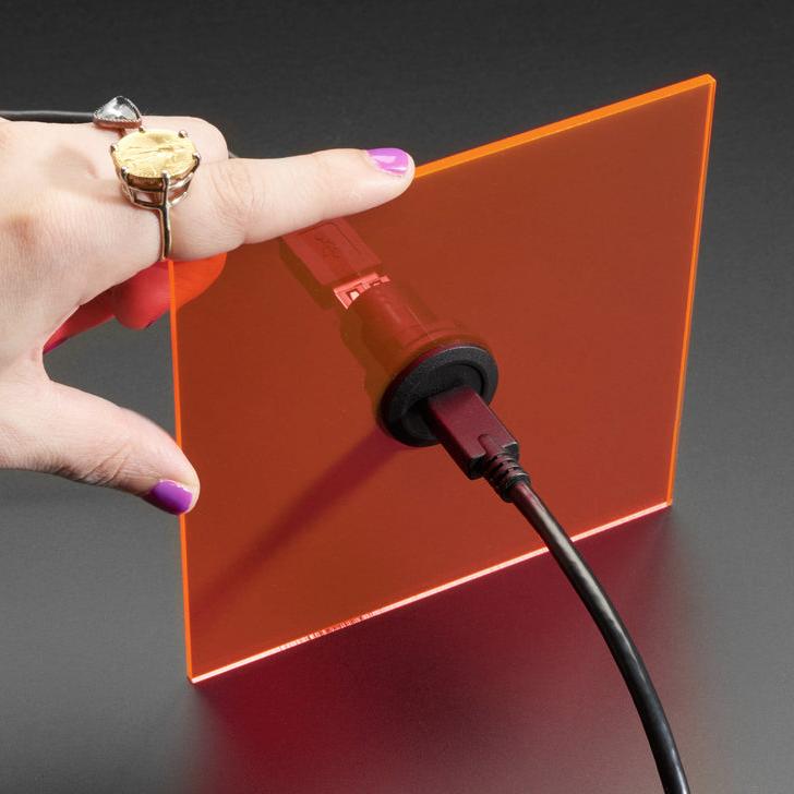 USB-C till USB-A - Rund Panelmonteringskontakt, 30mm