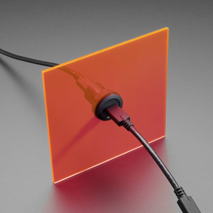 USB-C till USB-C - Rund Panelmonteringskontakt, 30mm