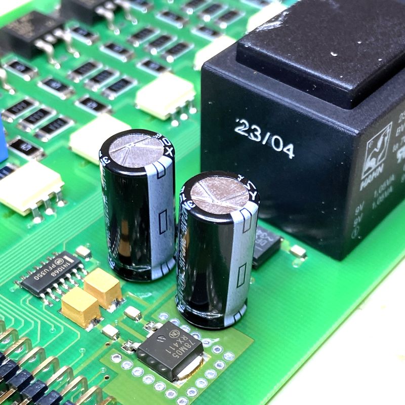 2st kondensatorer till IVT/Bosch/Conlego REGO 600 (637, 637E m.fl) värmepump, reparationskit 1000uF 25V