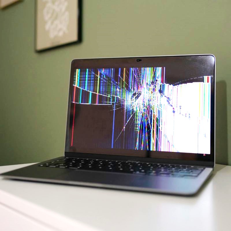 IT-tjänster - Skärmbyte laptop PC & Mac (kostnad för ny skärm tillkommer)