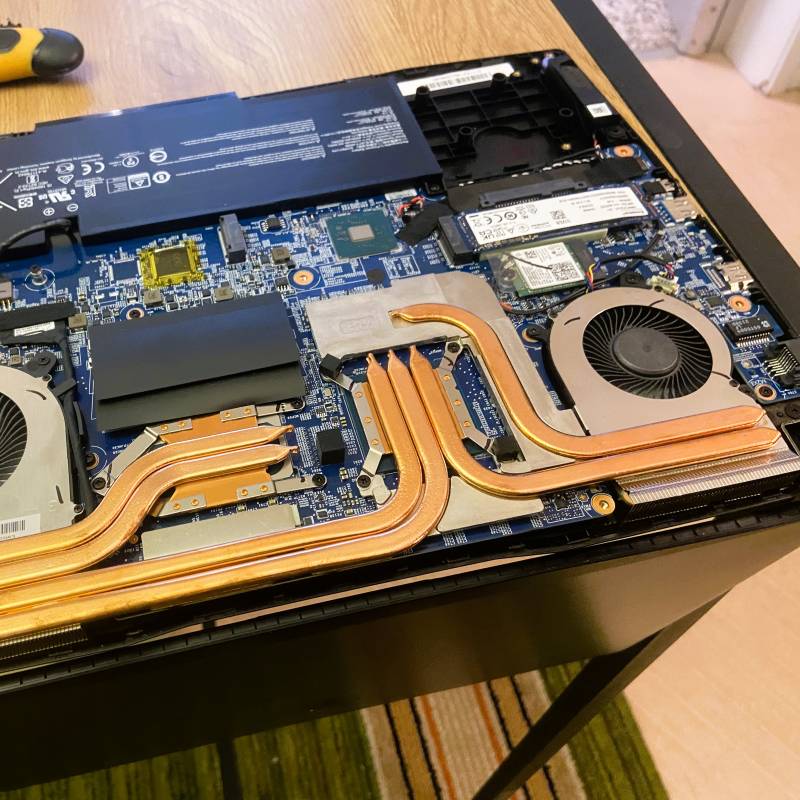 Byte av laddkontakt på laptop - MSI Katana GF66 speldator