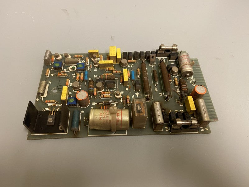 Trasiga RC-filter på kretskort till gammal svets