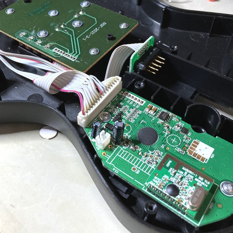 Ännu en trasig Guitar Hero gitarr med gamla kondensatorer - Synkproblem