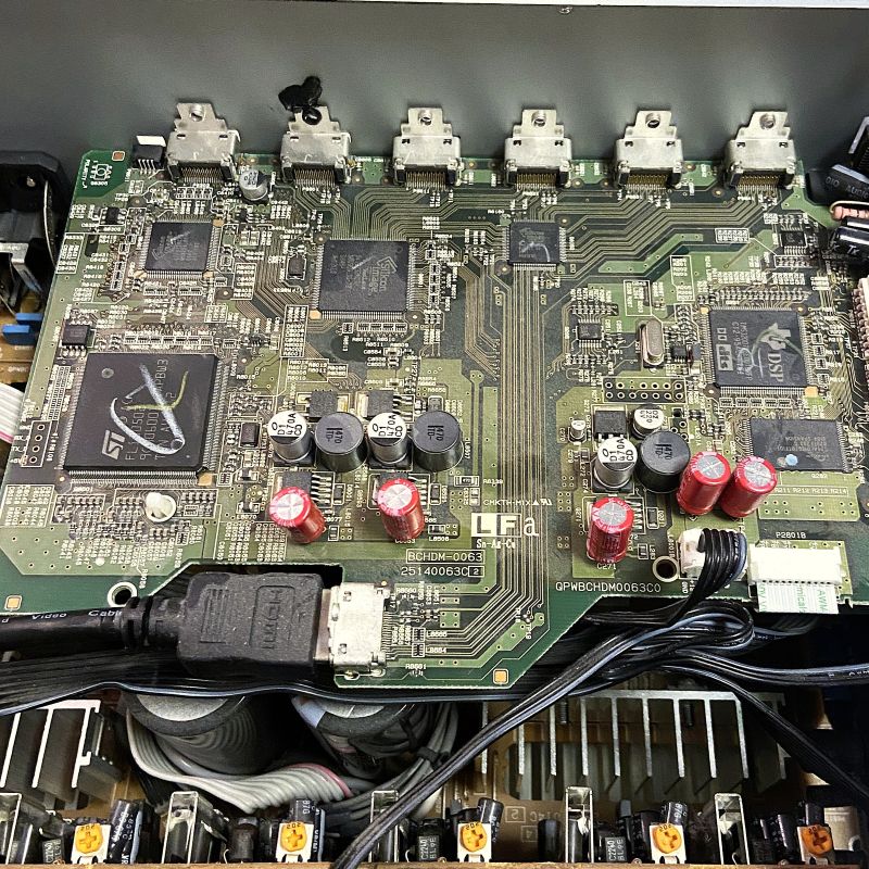 Reparation av HDMI-kort i hemmabiosystem