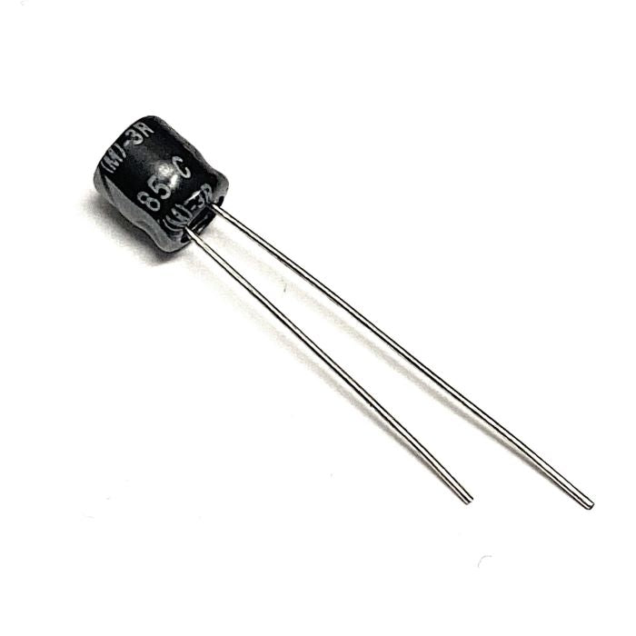 Multicomp Pro elektrolytkondensator 47uF 10V - MCUMR10V476M5X5
