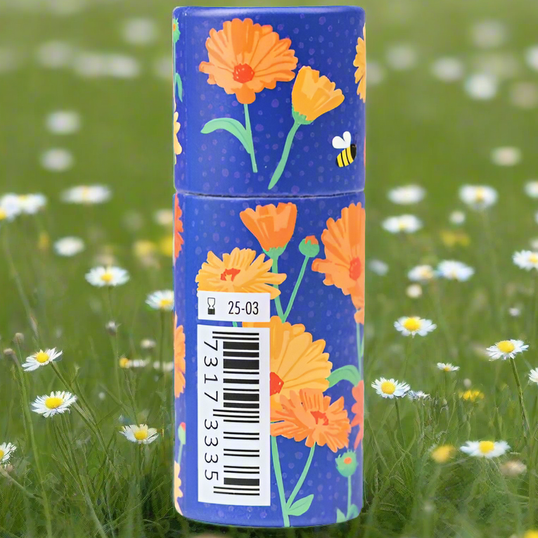 Ekologiskt Läppcerat av bivax med ringblomma i papphylsa by G&L, 8.5g 57x22mm