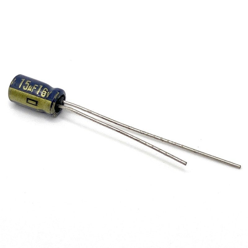 Panasonic elektrolytkondensator 15uF 16V - EEAFC1C150