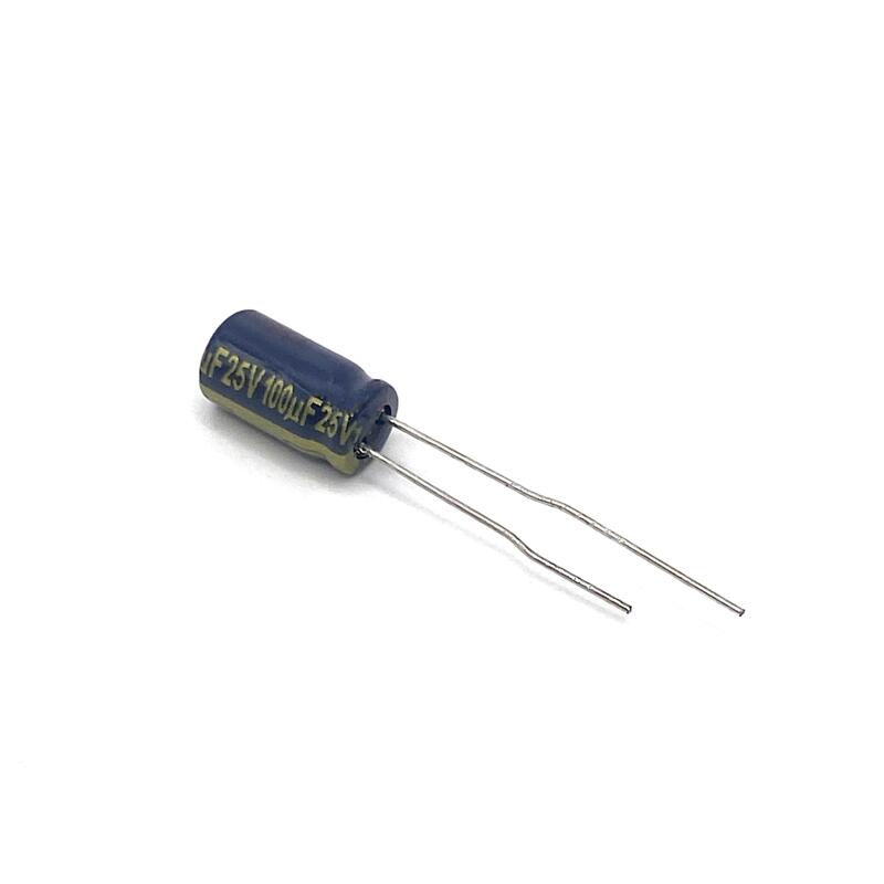 Kondensator 100uF 25V 105C 11.2x6.3mm, elektrolyt EEUFC1E101SH