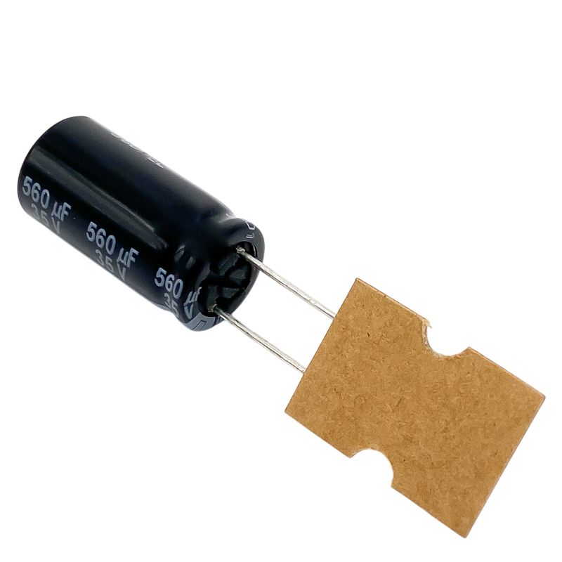 Kondensator 560uF 35V 105°C 20x10mm, elektrolyt EEU-FR1V561
