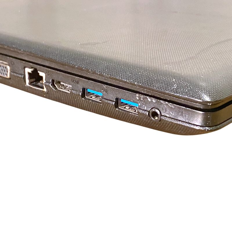 Laptop Lenovo G505 15.6" AMD A4-5000 8GB 250GB SSD Windows 11 (refurbished)