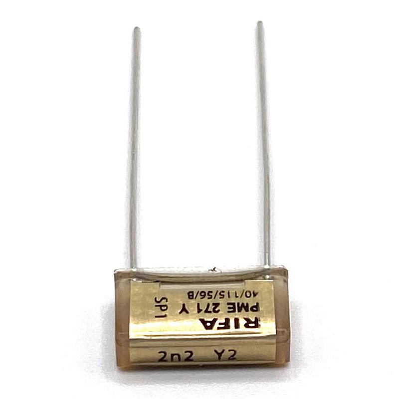 KEMET RIFA PME271 Y2 Kondensator 0.0022uF (2.2nF) 300VAC 110C 13.5x3.9x7.5mm, PME271YA4220MR30 RM10.2mm