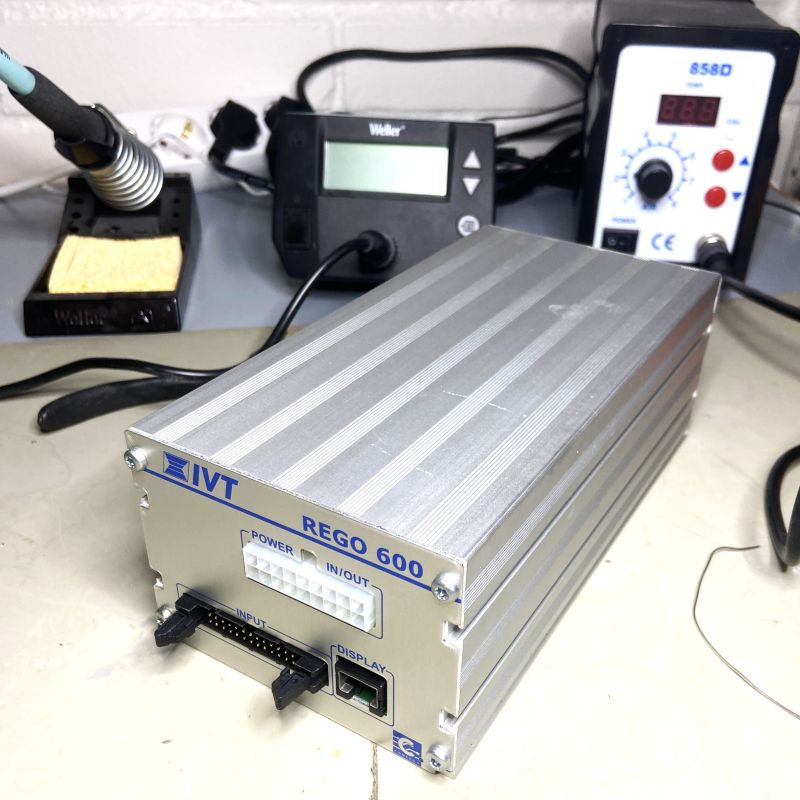 Tjänster - Reparation Rego 600 (637) styrbox till värmepump