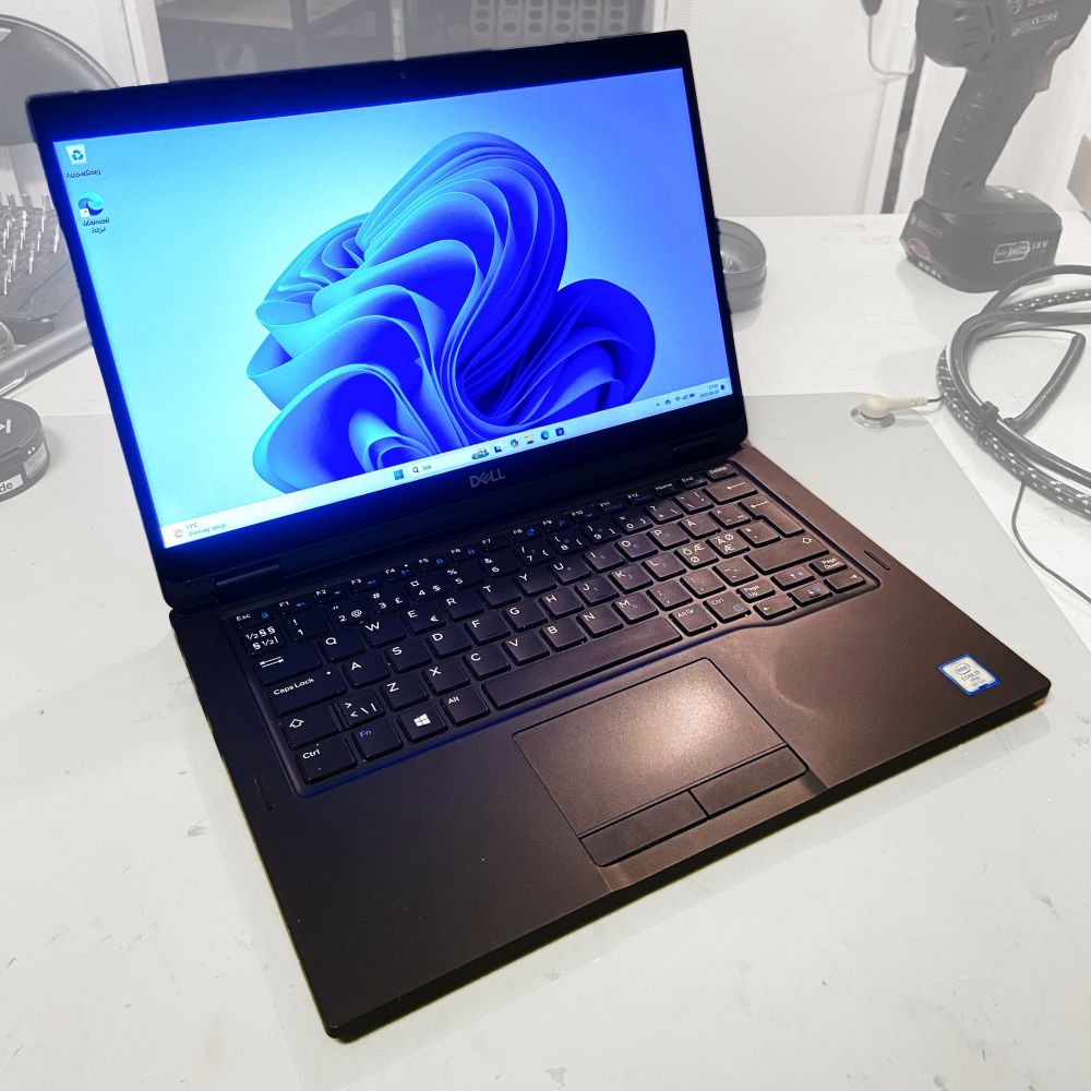 Dell Latitude 7390 2-in-1 13.3" FHD Touch, i7-8650U, 16GB RAM, 240GB SSD, Win 11 Pro (Refurbished)